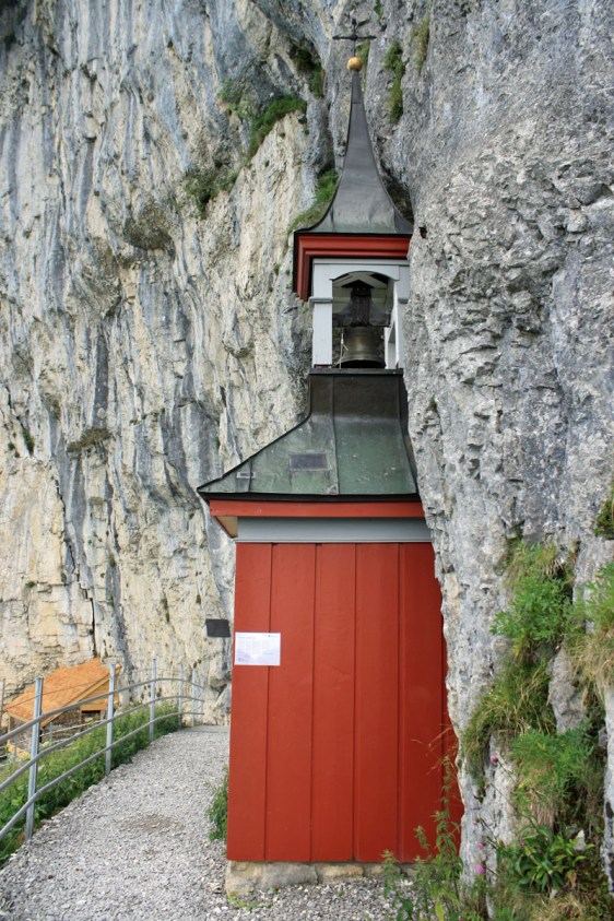 Äscher-Wildkirchli, wildkirchli, Äscher, Appenzell, cliff, mountains, switzerland, aavtravel